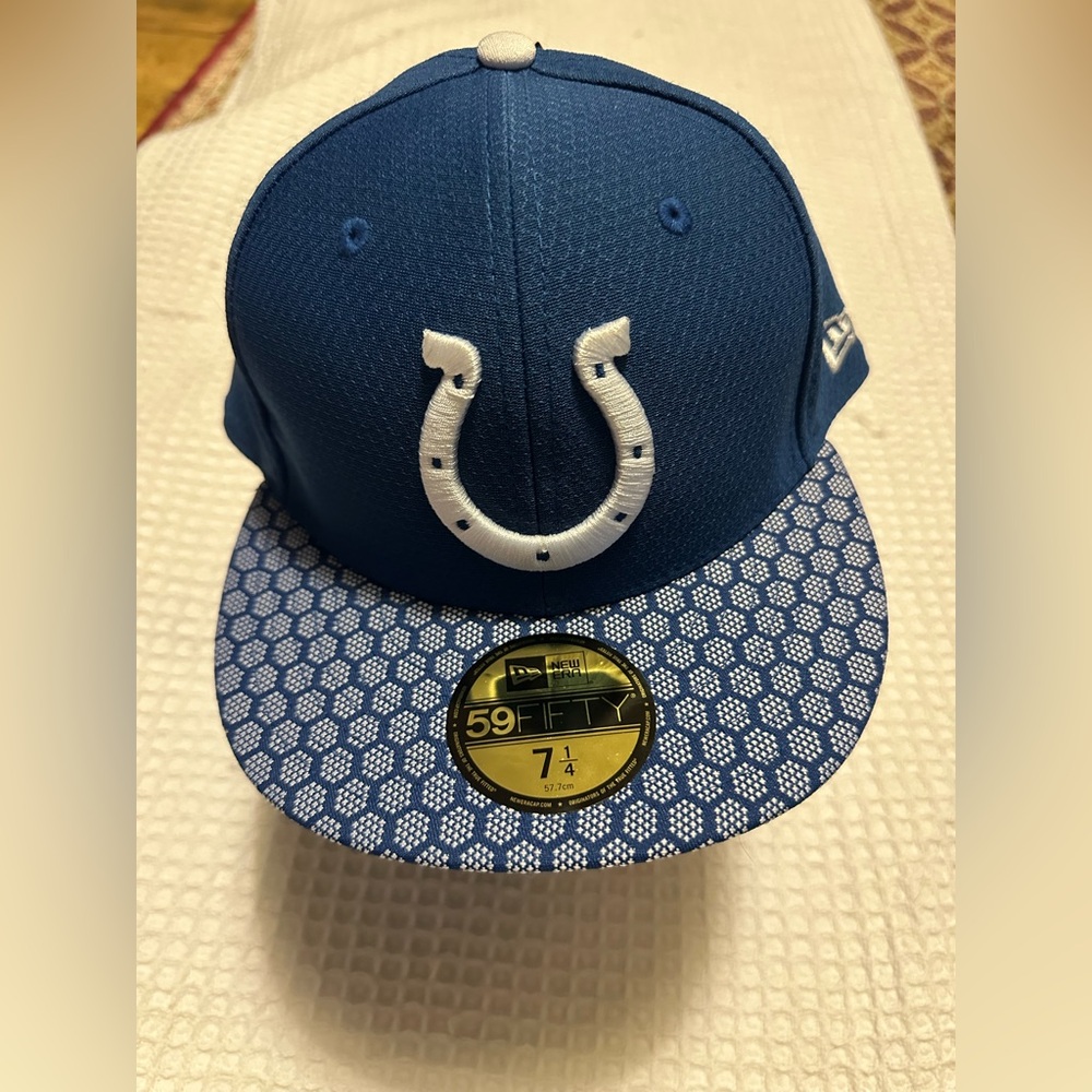 NWT New Era Indianapolis Colts blue fitted hat- size 7 1/4 (57.7cm)